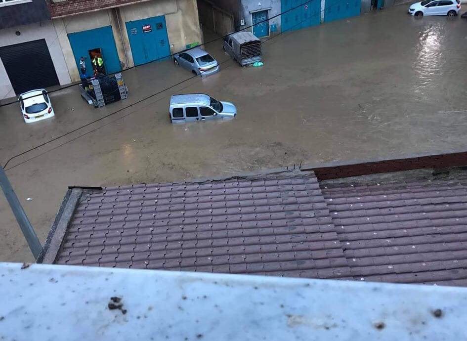 فيضانات عارمة تُغرق الجزائر العاصمة