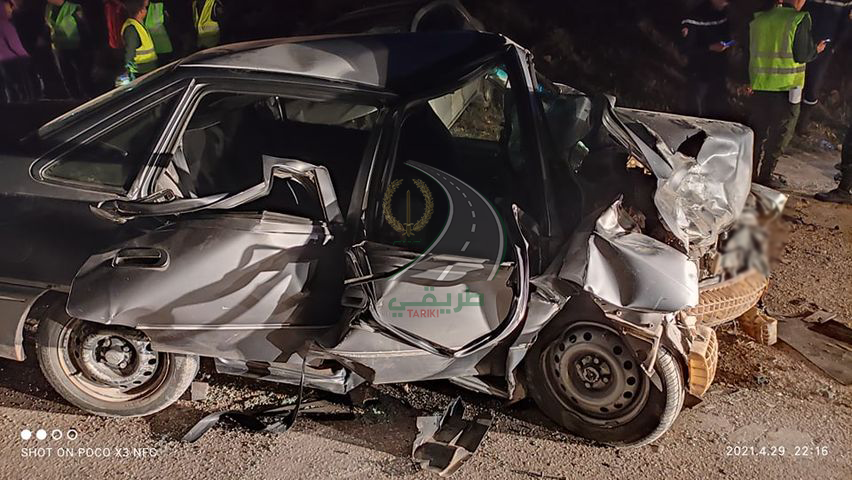 حادث مرور خطير يخلف قتيلين و 05 جرحى ببلدية أولاد رحمون