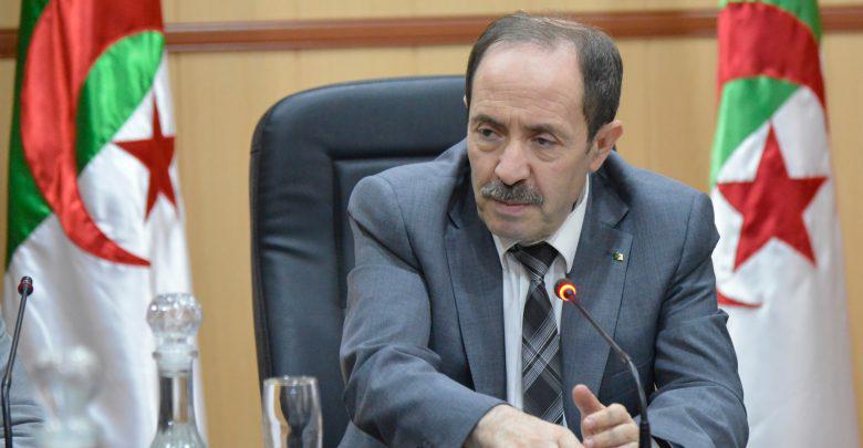 وزير التربية الوطنية يفتح أبواب وزارته أمام النقابات لحل مشاكل القطاع