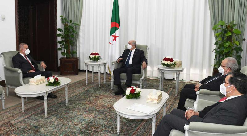 الرئيس تبون يستقبل السفير الفلسطيني بالجزائر