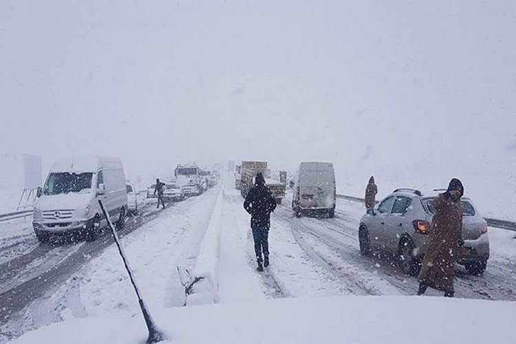 ثلوج مرتقبة على مرتفعات غرب ووسط وشرق البلاد ابتداء من مساء اليوم الخميس