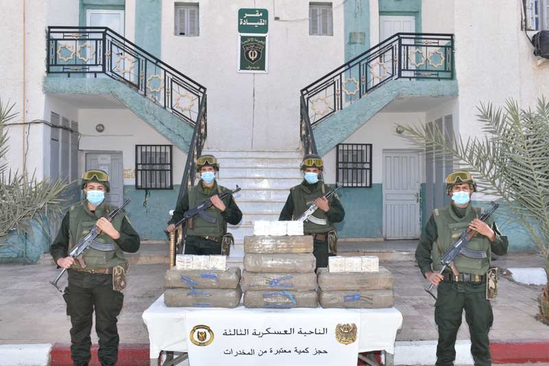 إحباط إدخال أزيد من  23 قنطار من المخدرات عبر الحدود المغربية