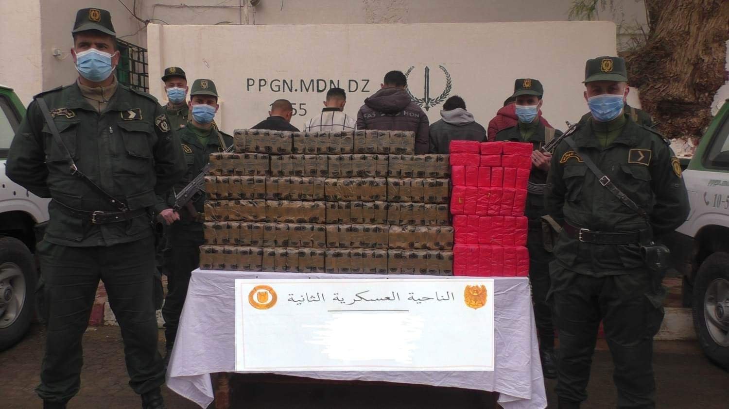 إحباط محاولات إدخال أزيد من 9 قناطير من المخدرات عبر الحدود مع المغرب