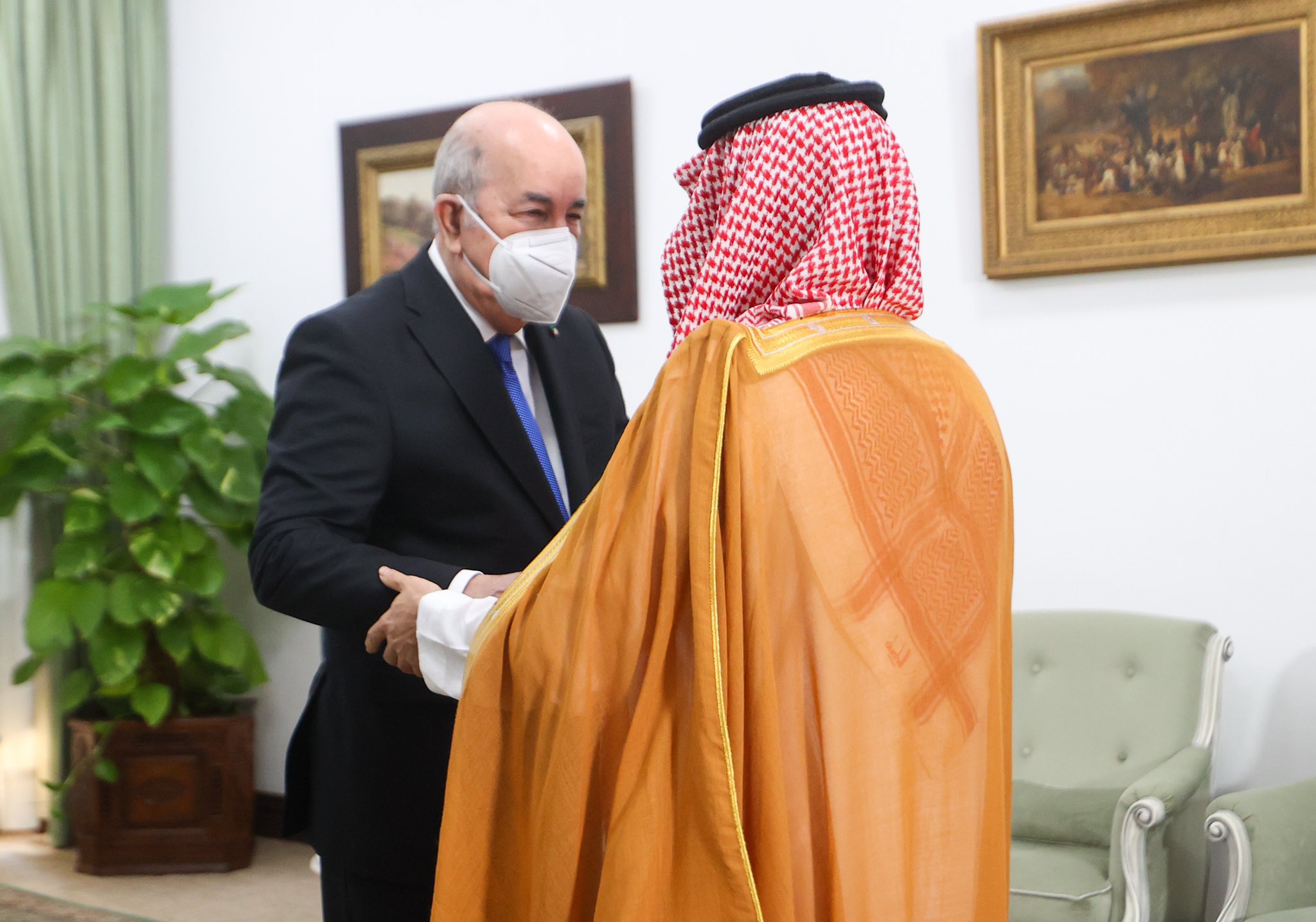 الرئيس تبون يستقبل وزير خارجية المملكة العربية السعودية