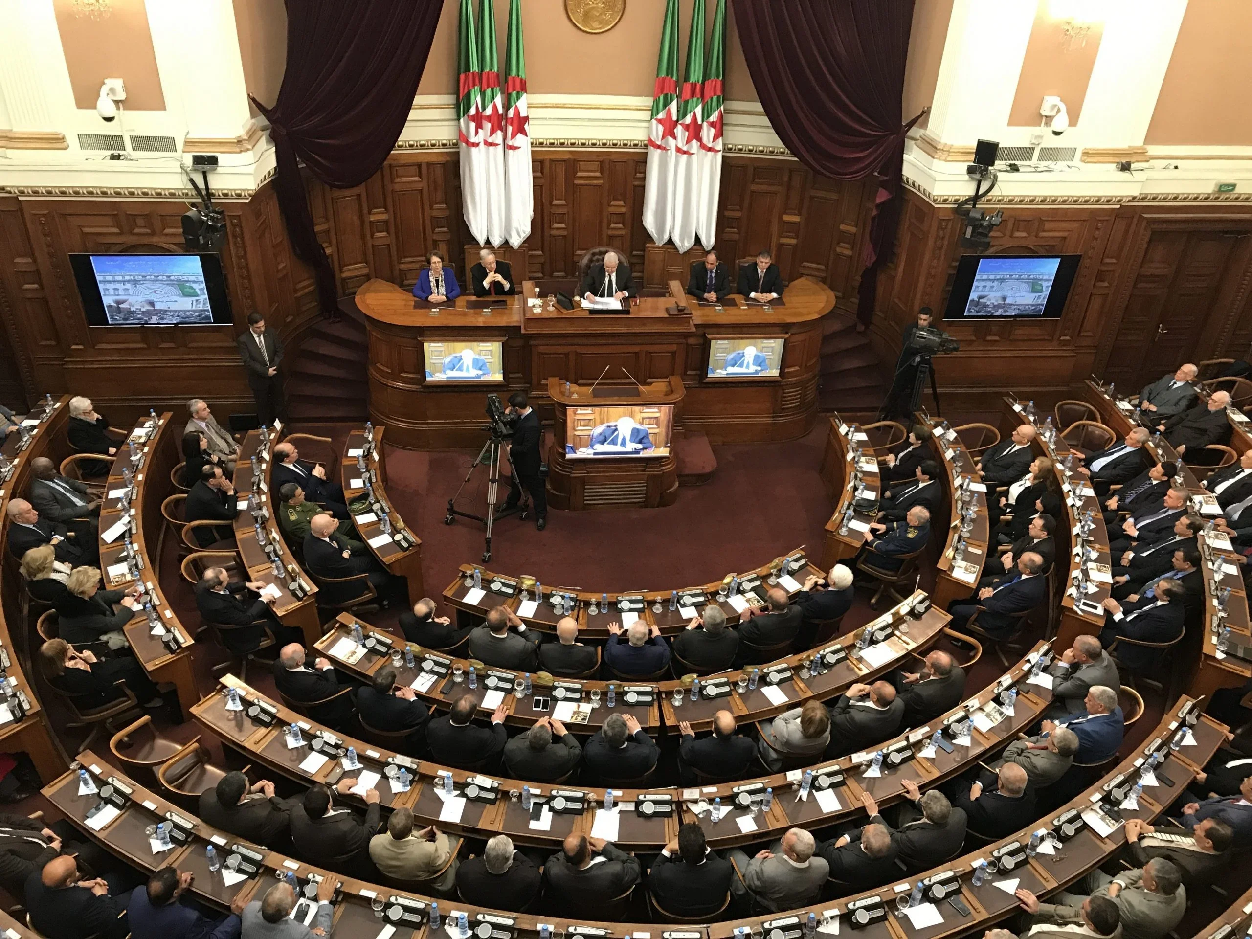 مجلس الأمة : التصويت بالإجماع على مشروع قانون الاحتياط العسكري