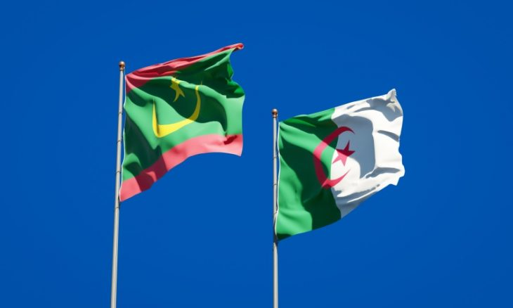 وزير الخارجية يتلقى التهاني من نظيره الموريتاني