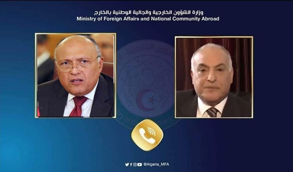 وزير الخارجية أحمد عطاف يتلقى مكالمة هاتفية من نظيره المصري