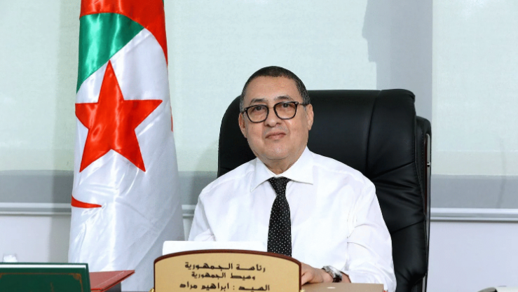 وزير الداخلية إبراهيم مراد يهنئ عمال القطاع بمناسبة عيد الفطر