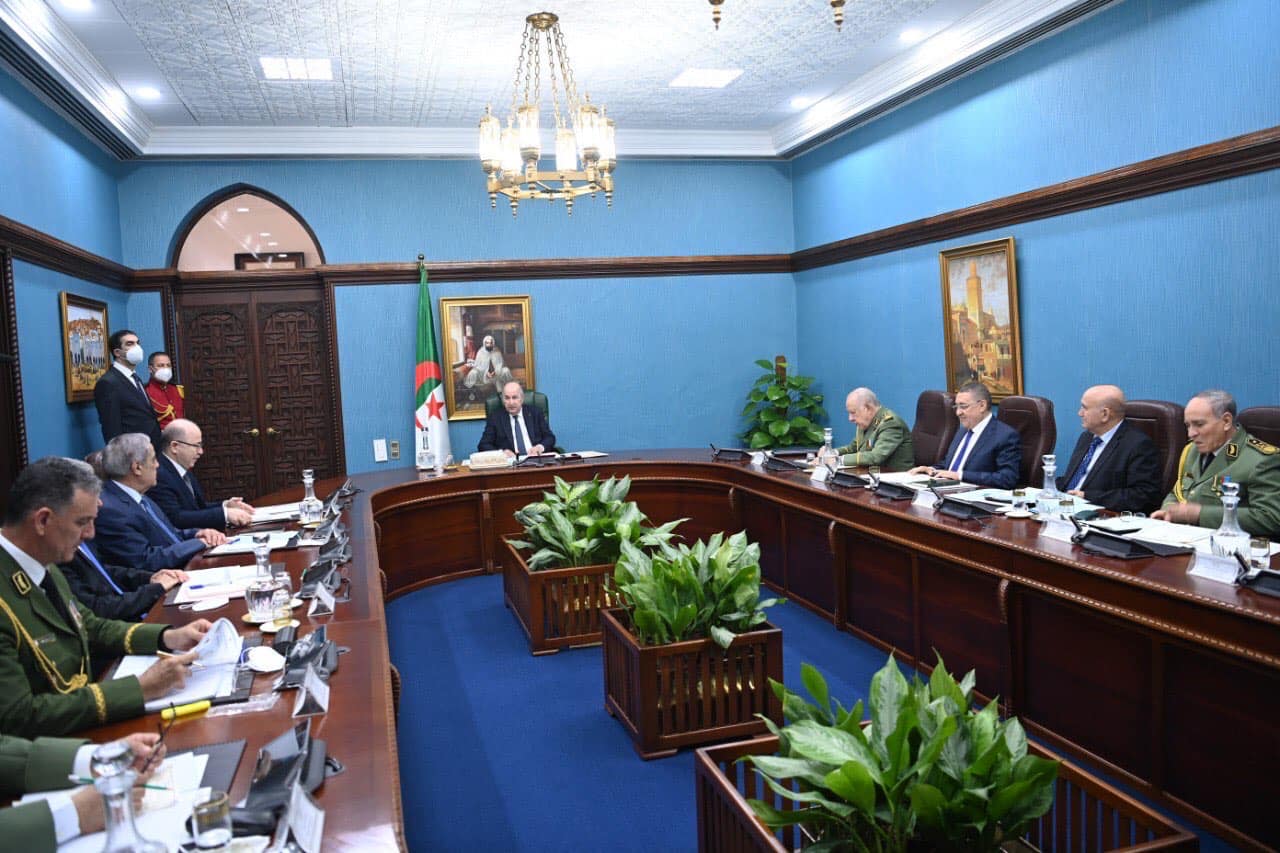 رئيس الجمهورية عبد المجيد تبون يترأس اجتماعا للمجلس الأعلى للأمن