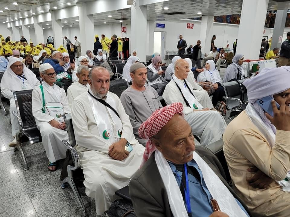 انطلاق أول رحلة للحجاج الجزائريين من مطار الجزائر الدولي