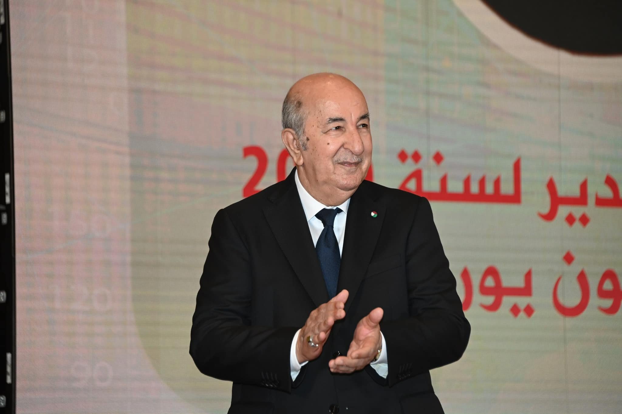رئيس الجمهورية يهنئ الجزائريين بحلول السنة الهجرية الجديدة
