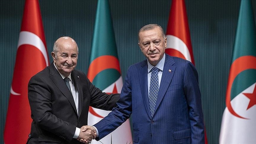 رئيس الجمهورية يشرع في زيارة عمل إلى تركيا تدوم يومين