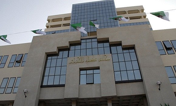 مجلس قضاء الجزائر يفتح تحقيقا في قضايا فساد بالمجلس الشعبي البلدي للبرين
