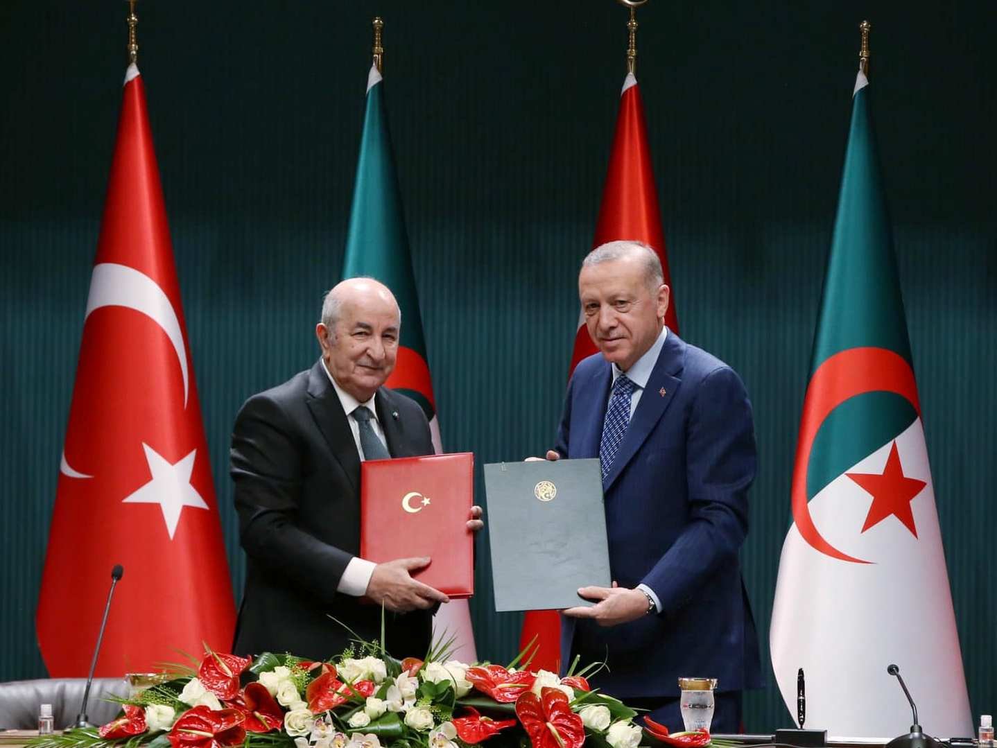 رئيس الجمهورية عبد المجيد تبون يواصل زيارته إلى تركيا