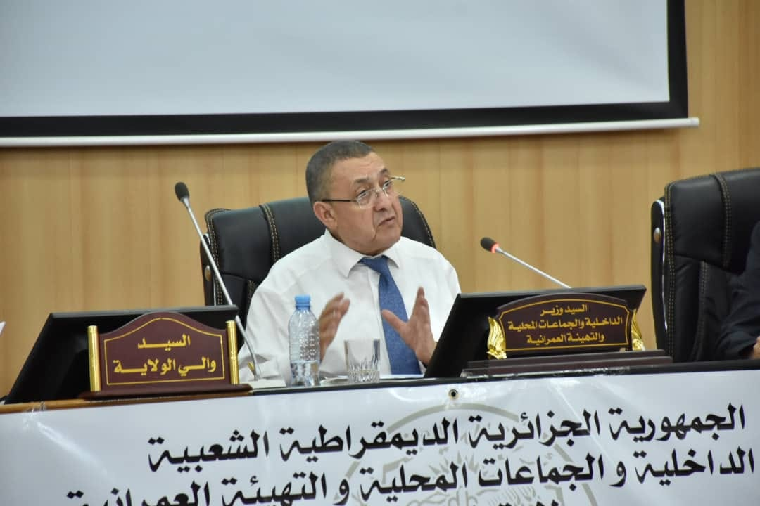 وزير الداخلية إبراهيم مراد يشدد على تحسين معيشة المواطن وخدمته