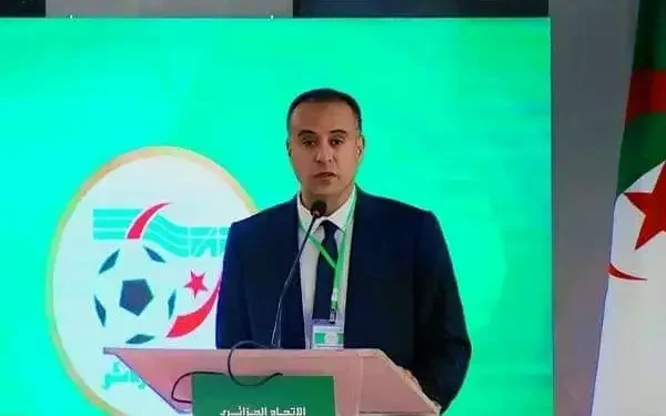 صادي: "المدرب بلماضي والمنتخب الوطني خط أحمر.."