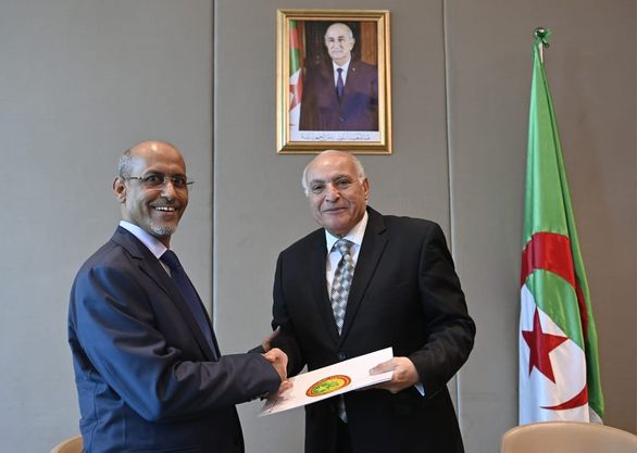 وزير الخارجية أحمد عطاف يستقبل السفير الجديد لموريطانيا