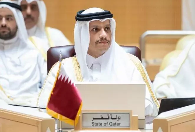 رئيس مجلس وزراء قطر يهنئ نذير العرباوي بعد تعيينه وزيرا أول