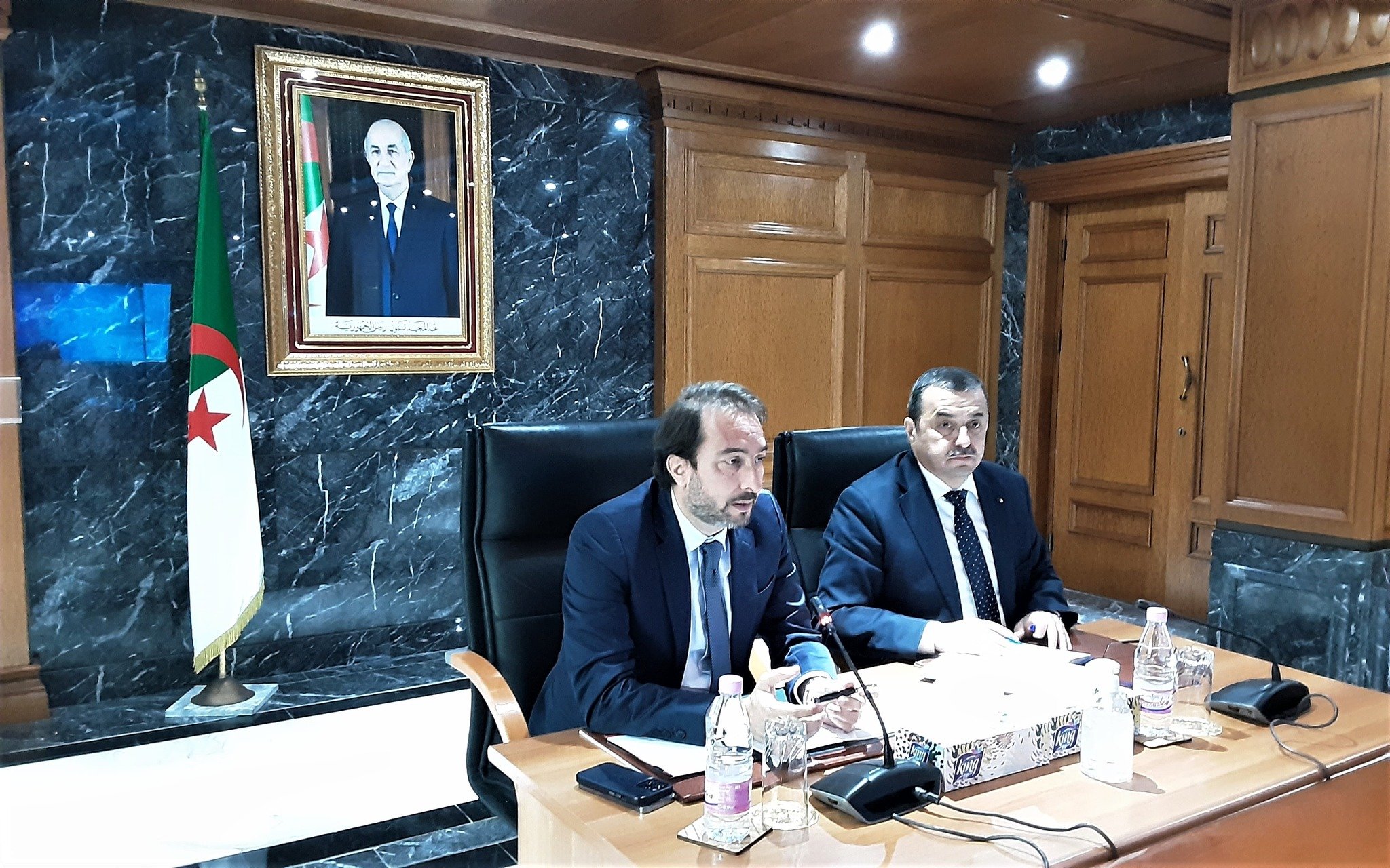 اجتماع تنسيق بين وزير الطاقة و رئيس مجلس التجديد الاقتصادي الجزائري حول تطوير النشاط المنجمي