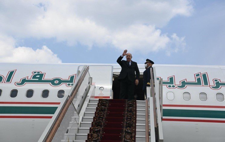 رئيس الجمهورية عبد المجيد تبون يحل بمطار قرطاج بتونس